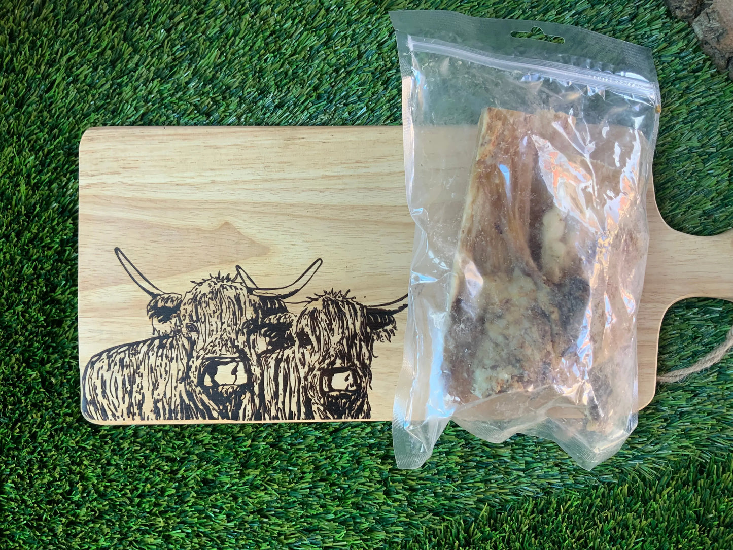 Beef tendon chunks (250 gram bags) UTA K9